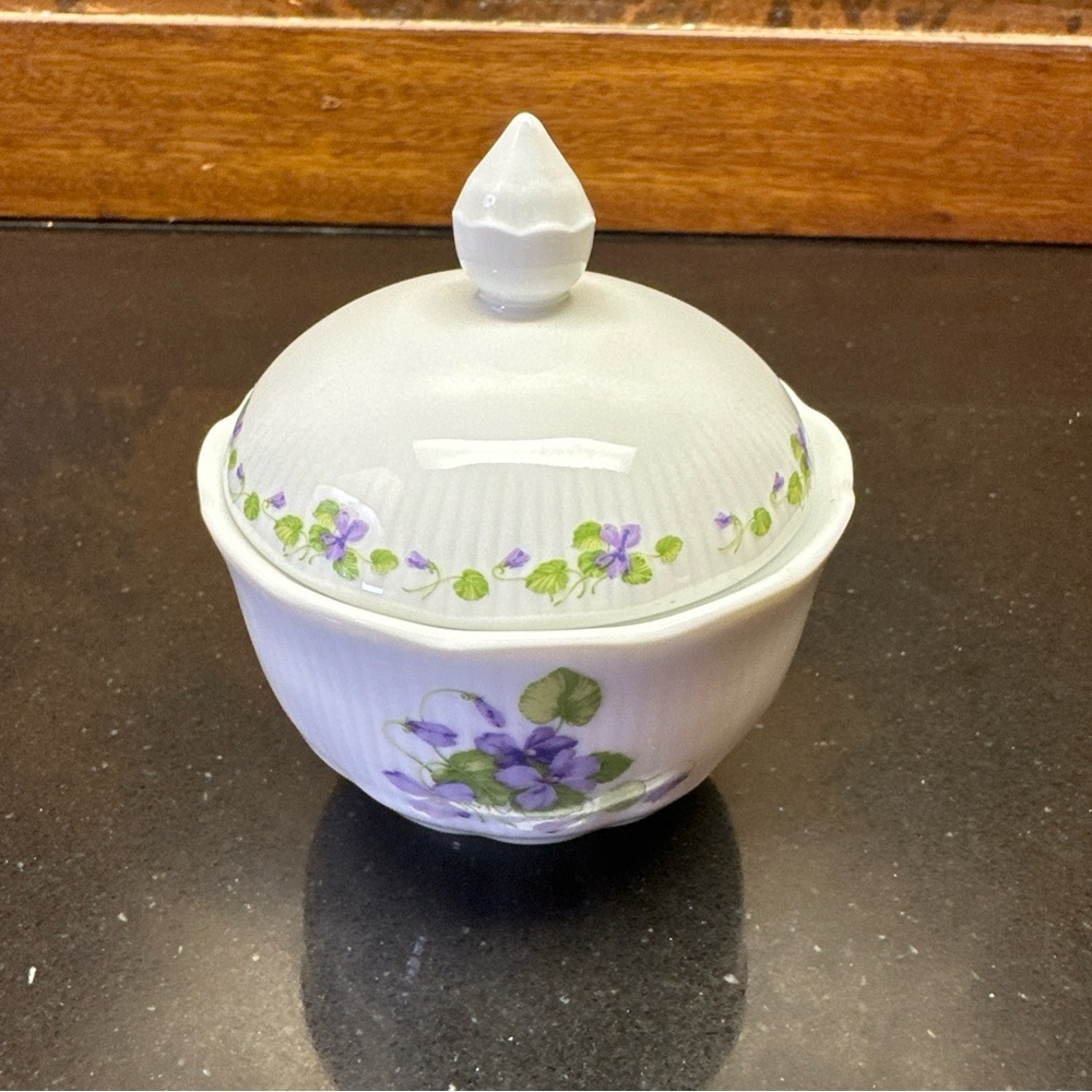 Kaiser West Germany Romantica Viola Small Lidded Dish Jar